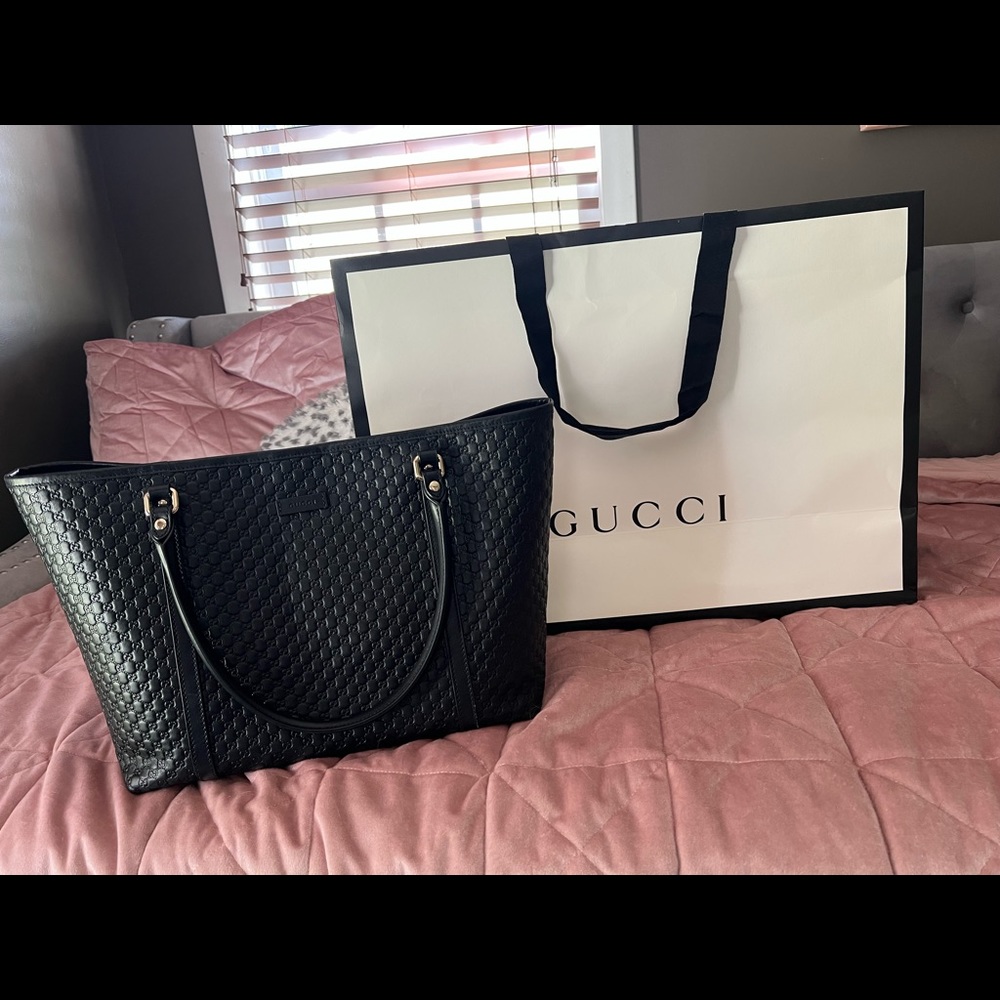 Gucci Microguccissima Tote.